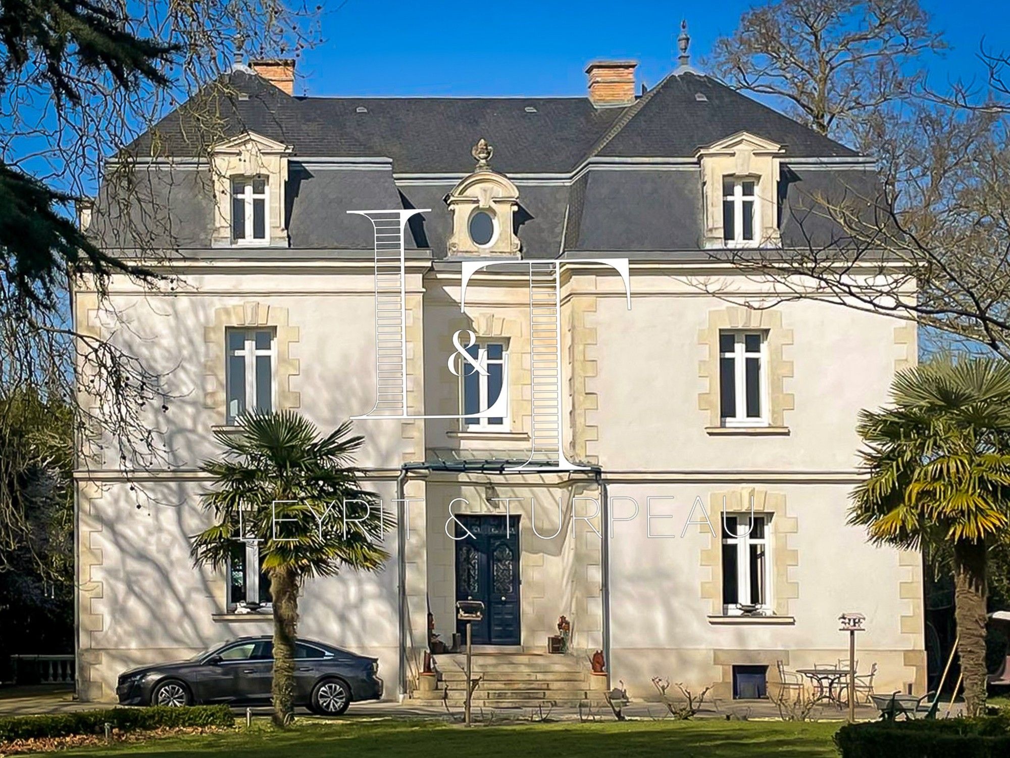 Fotos Château Encantador do Século XIX à Venda em França