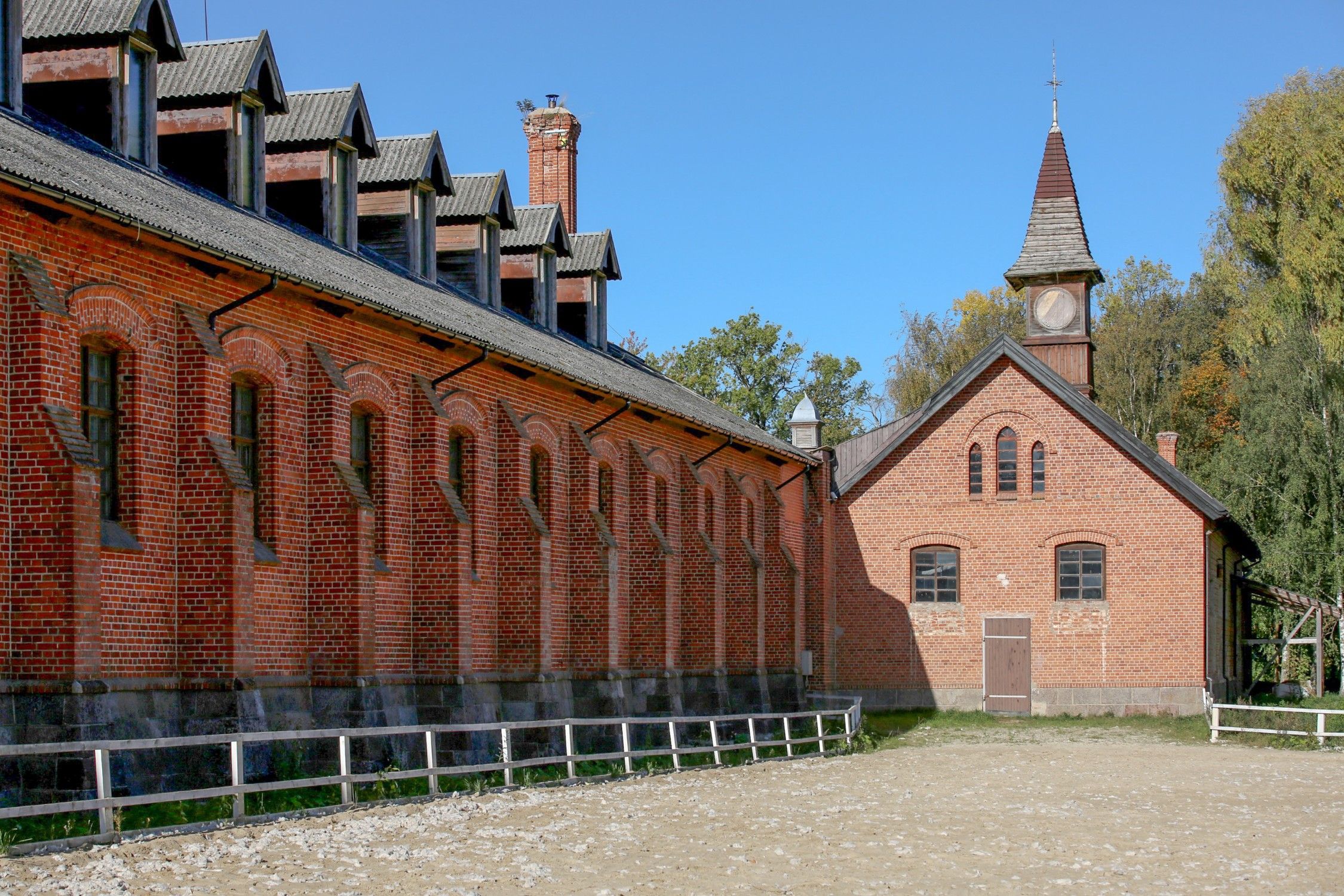 Fotos Žagarė equestrian center (Oldest stables in Lithuania)