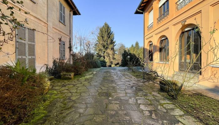 Villa histórica à venda Castelletto Sopra Ticino, Piemonte,  Itália