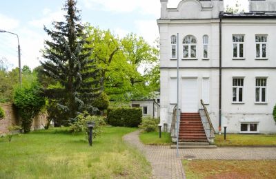 Villa histórica à venda Konstancin-Jeziorna, Mazowieckie, Vista traseira