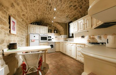Propriedade histórica à venda Vers-Pont-du-Gard, Occitânia, Cozinha