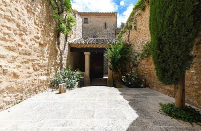 Imóvel histórico à venda Vers-Pont-du-Gard, Occitânia, Imagem 2/31