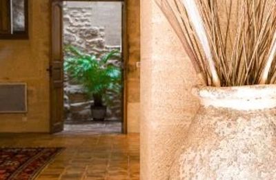 Imóvel histórico à venda Vers-Pont-du-Gard, Occitânia, Imagem 13/31