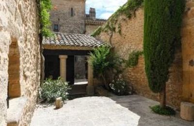 Imóvel histórico à venda Vers-Pont-du-Gard, Occitânia, Imagem 16/31