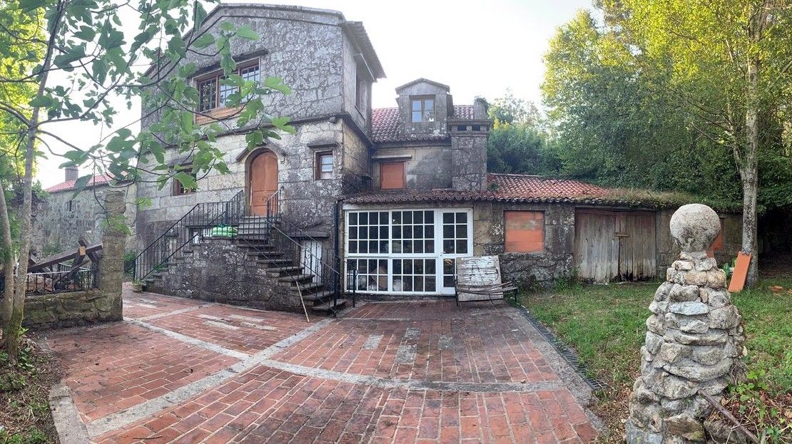 Fotos Antiga casa rural com hórreo e terreno amplo perto de Tomiño