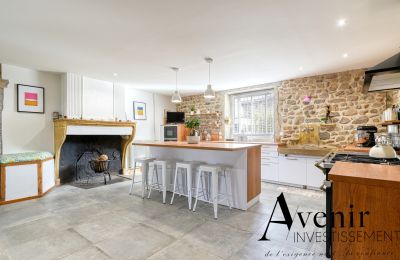 Casa senhorial à venda Vaugneray, Auvergne-Rhône-Alpes, Cozinha