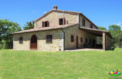 Imóveis com caráter, Casale restaurado com parque e piscina perto de Orvieto