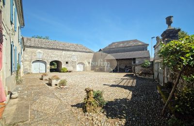 Propriedade histórica à venda Nay, Nova Aquitânia, Pátio