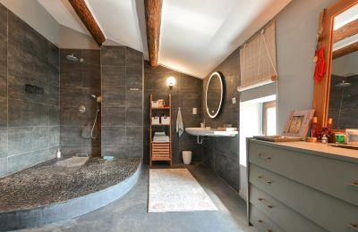 Propriedade histórica à venda Uzès, Occitânia, Casa de banho