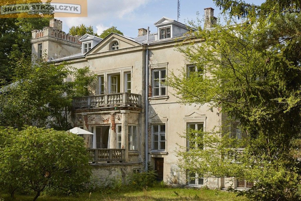 Fotos Propriedade histórica com parque de 14,5 hectares a 45 km de Varsóvia