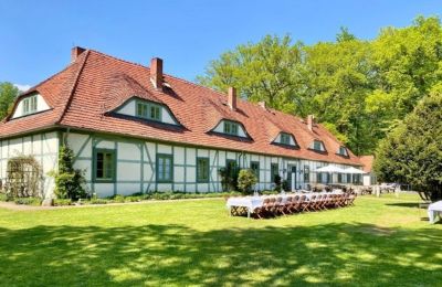 Palácio à venda Neustadt-Glewe, Mecklemburgo-Pomerânia Ocidental, Vista lateral