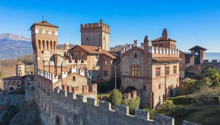 Castelo à venda Pavone Canavese, Piemonte,  Itália