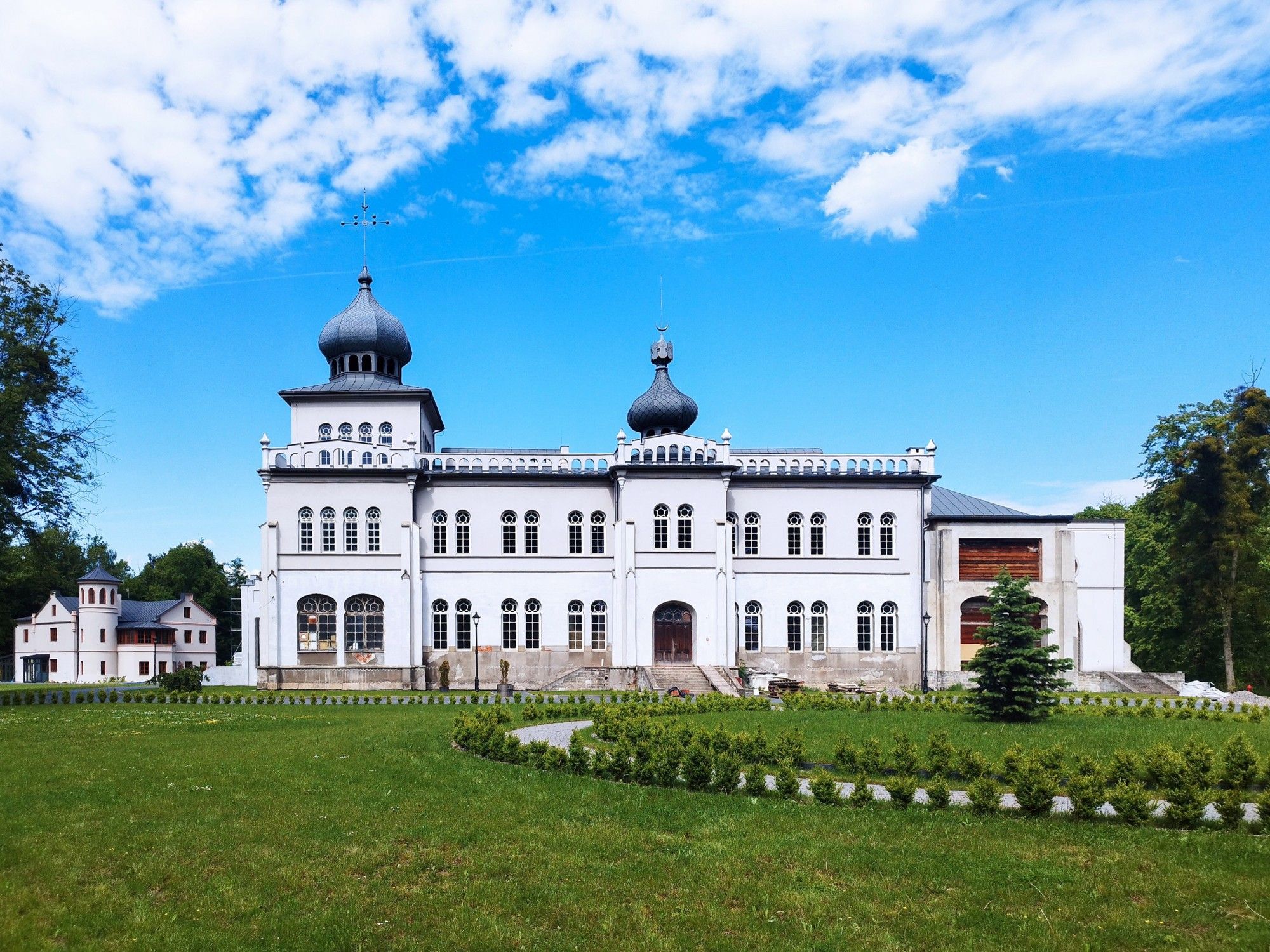 Fotos Palacete mourisco em Osiek, Pequena Polônia
