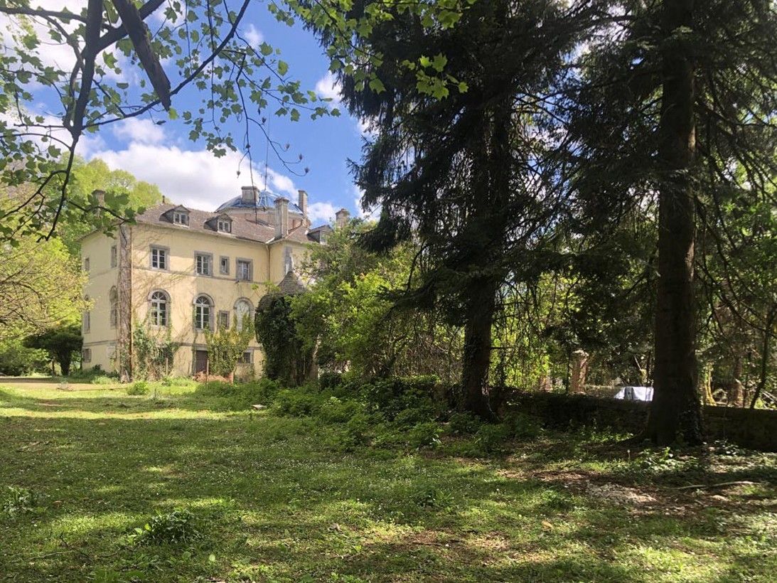 Fotos Solar do século XIX para restaurar com rio, nascente e 33 hectares no sudoeste da França