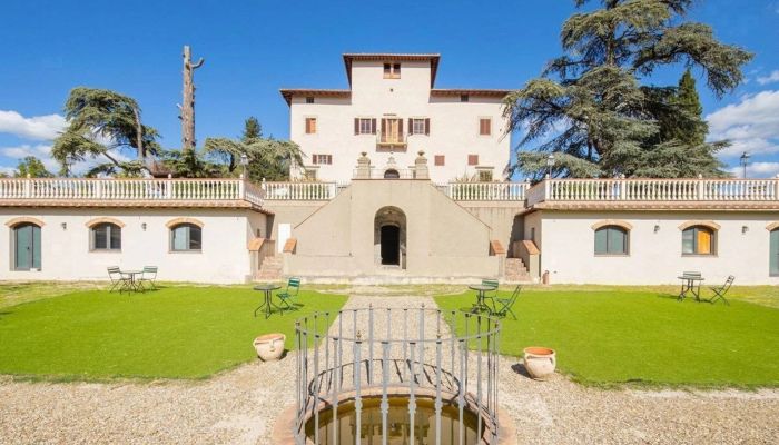Casa senhorial histórica na Toscana com parque, spa e vista para as colinas
