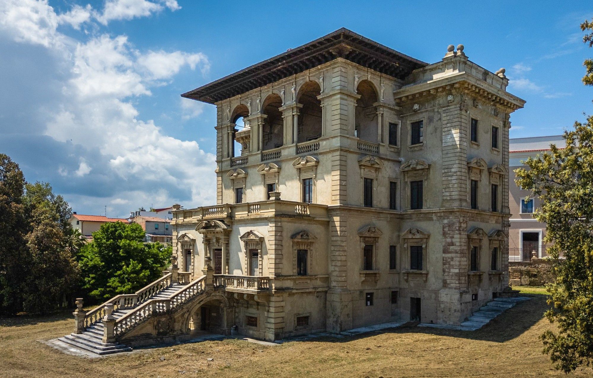 Fotos Villa Marcantonio: Palácio de Gino Coppedè com vista para o mar nos Abruzos