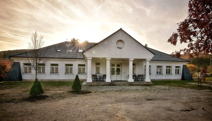Casa senhorial à venda Trenčiansky kraj, okres Trenčín, Melčice - Lieskové, Melčice,  Eslováquia