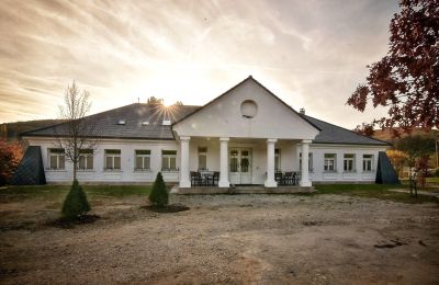 Casa senhorial Trenčiansky kraj, okres Trenčín, Melčice - Lieskové, Melčice