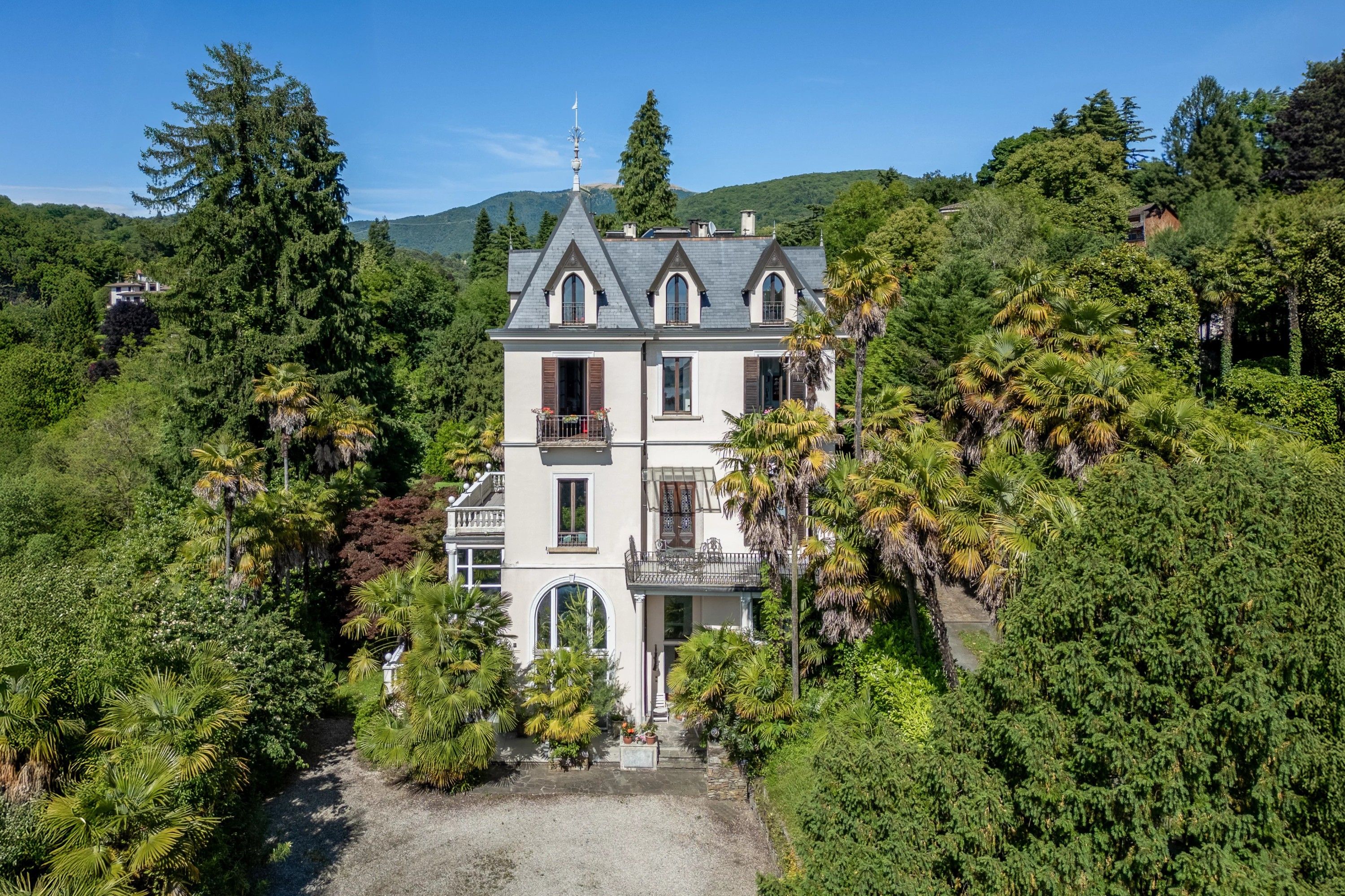 Fotos Villa em estilo Liberty inicial com vista para o Lago Maggiore