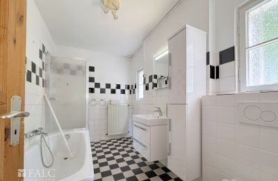 Mansão histórica à venda Bonn, Renânia do Norte-Vestfália, Badezimmer 