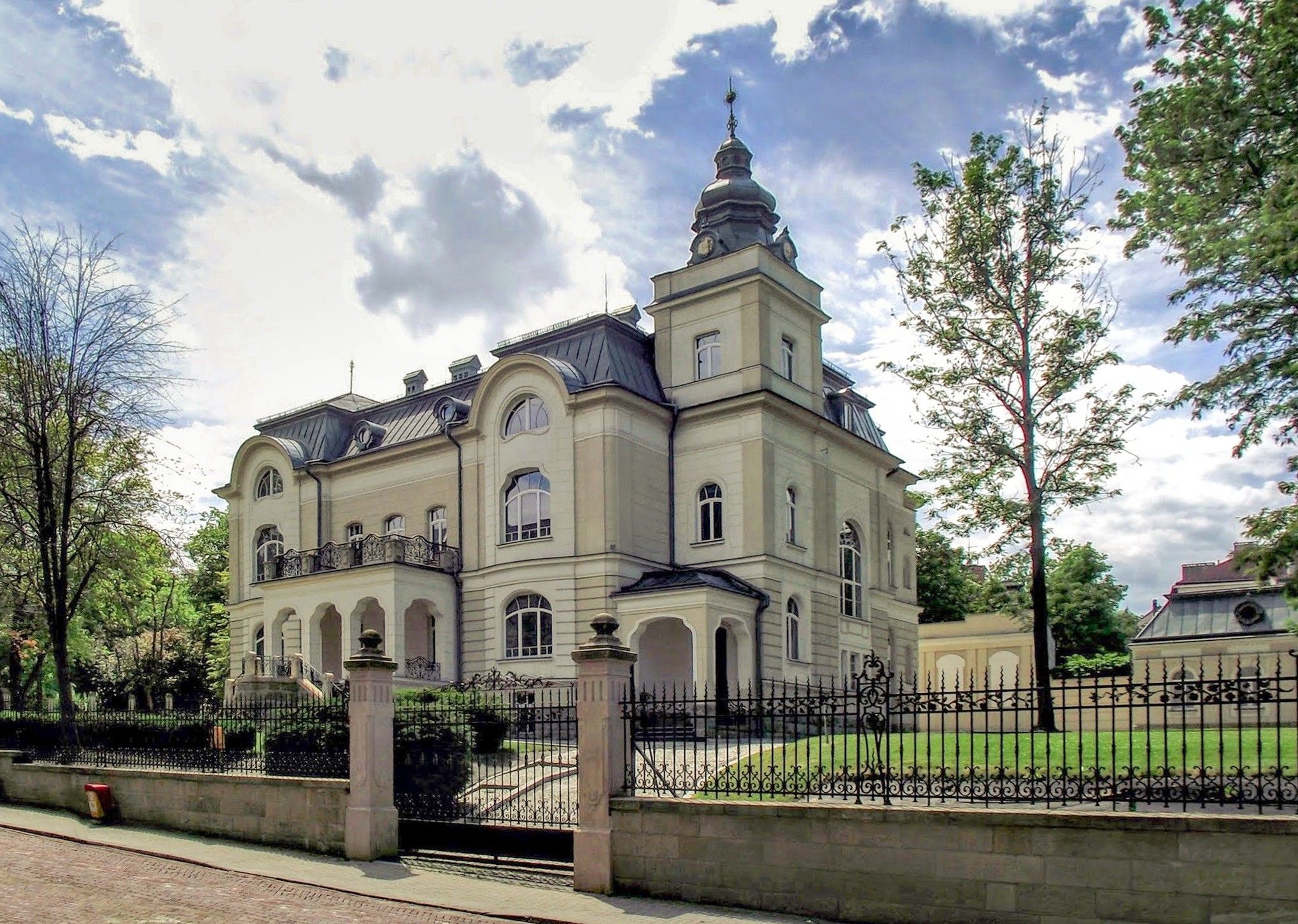 Fotos Palacete do industrial têxtil Herrmann Schneider – patrimônio da industrialização