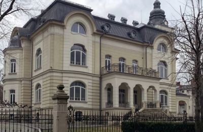 Villa histórica à venda Bielsko-Biała, Mickiewicza 27, Slaskie,, Vista frontal