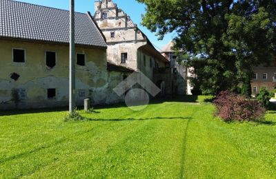 Imóveis históricos, Casa senhorial do século XVII com parque e dependências em Radochów