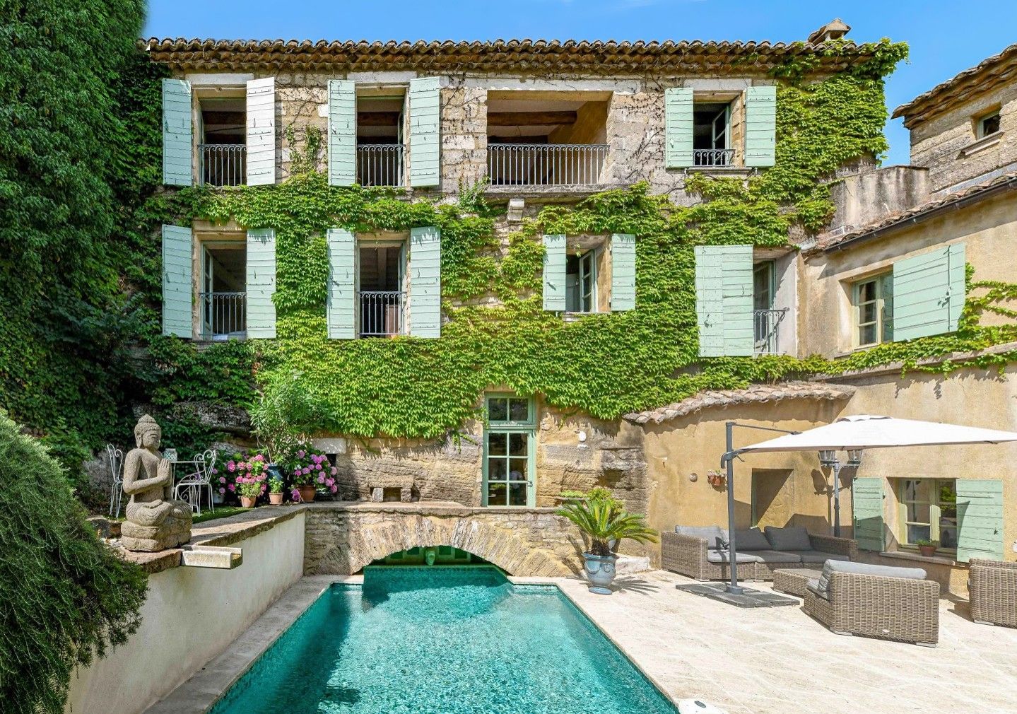 Fotos Residência burguesa perto de Uzès dos séculos XVI e XIX com jardim e piscina