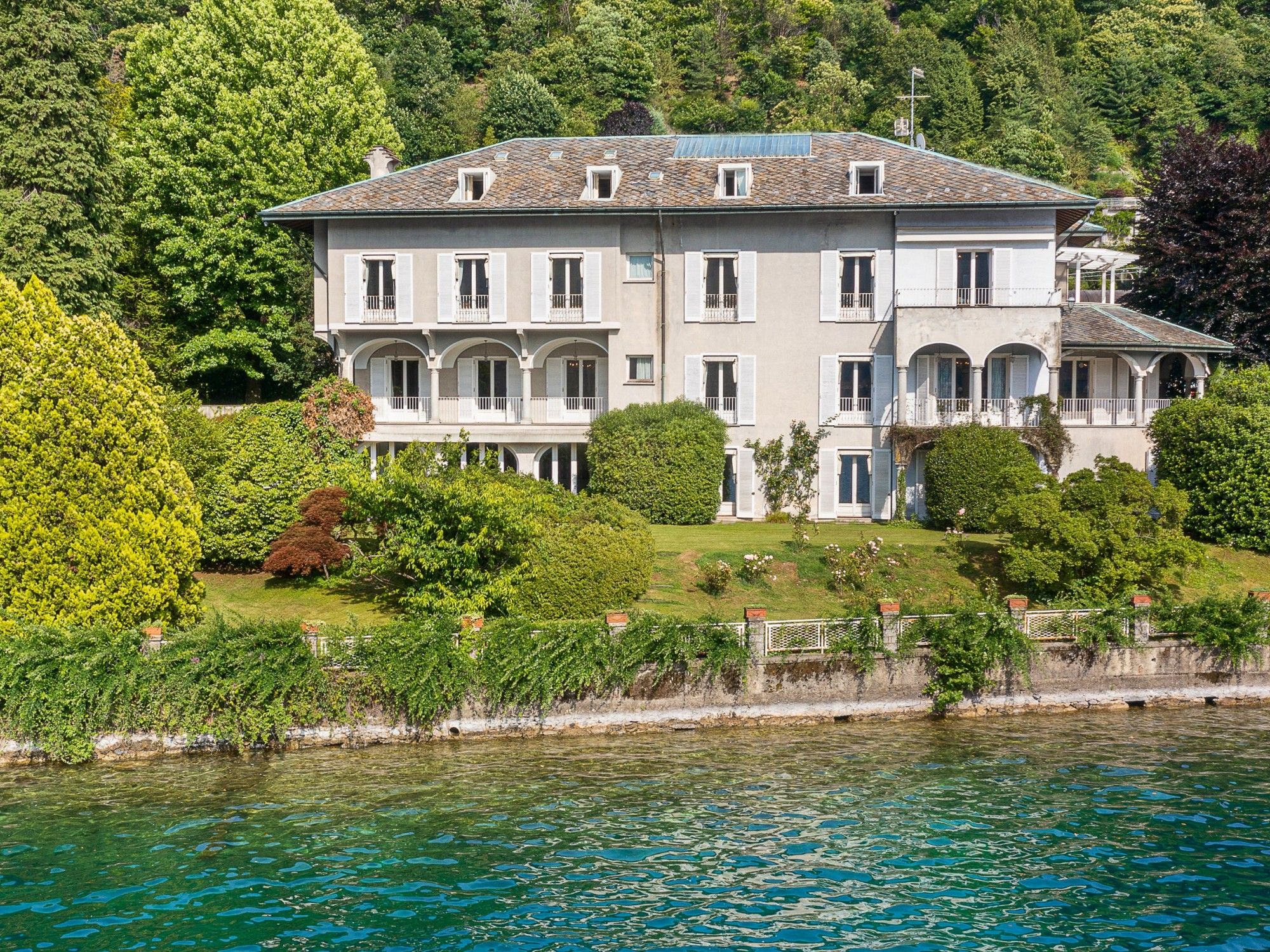 Fotos Palacete da família Alessi no Lago d’Orta com amplos jardins e espaços para eventos