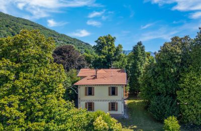 Villa histórica à venda 28040 Lesa, Piemonte, Vista de drone