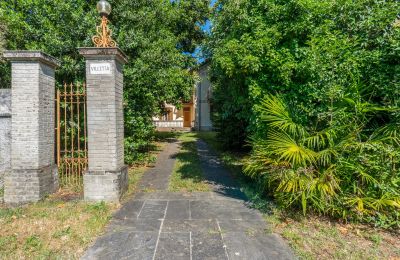 Villa histórica à venda 28040 Lesa, Piemonte, Acesso