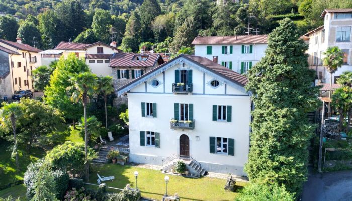 Palacete com vista para o lago em Stresa