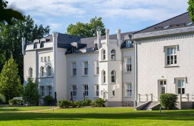 Imóveis históricos, Viver num palácio perto do Mar Báltico - Apartamento moderno de férias
