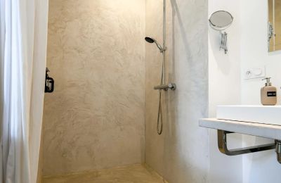 Imóvel histórico à venda Uzès, Occitânia, Imagem 15/24