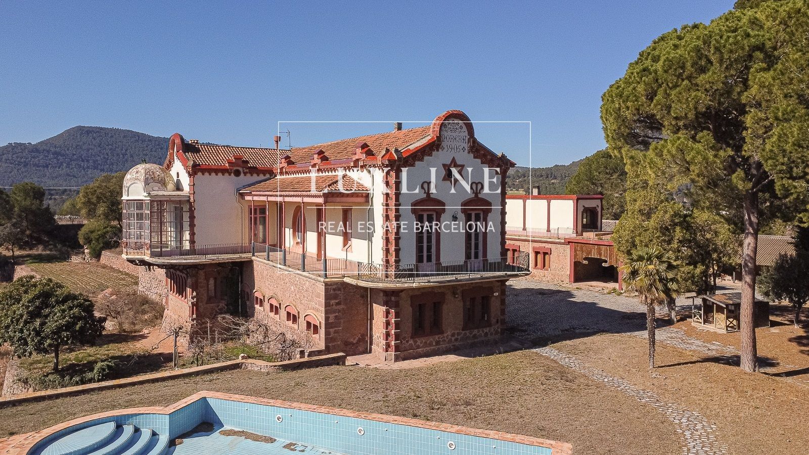 Fotos Antigo convento de Sant Domènec transformado em villa modernista em Manresa