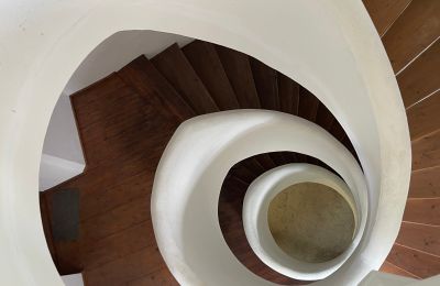 Palácio à venda 84375 Kirchdorf am Inn, Hofmarkstraße 2, Baviera, Treppenhaus: große Wendeltreppe von EG bis DG