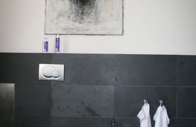 Apartamento histórico à venda Gera, Vollersdorfer Str. 56, Turíngia, Schieferbad Bide und Toilette