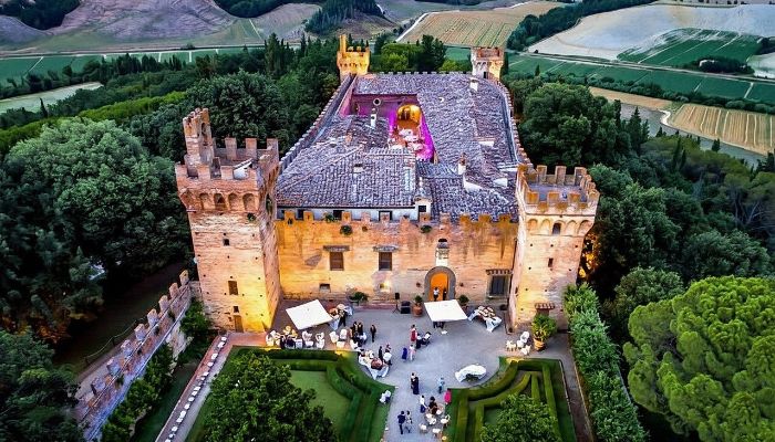 Castelo renascentista com mais de 1.200 ha na Toscânia