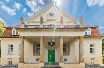 Palácio à venda Marzewo, Warminsko-mazurskie, Entrada