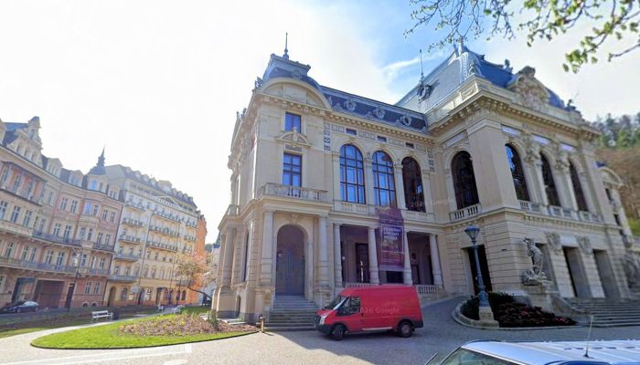 Apartamento em edifício antigo no bairro termal de Karlovy Vary