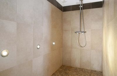 Imóvel histórico à venda Uzès, Occitânia, Imagem 18/20