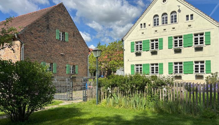 Casa de campo à venda Sławnikowice, Baixa Silésia