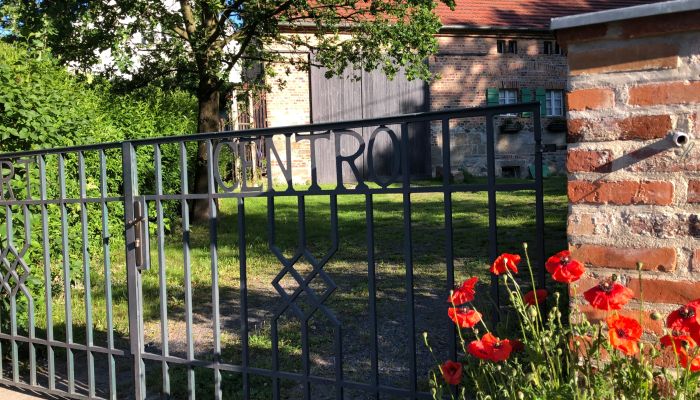 Casa de campo à venda Sławnikowice, Dolnoslaskie