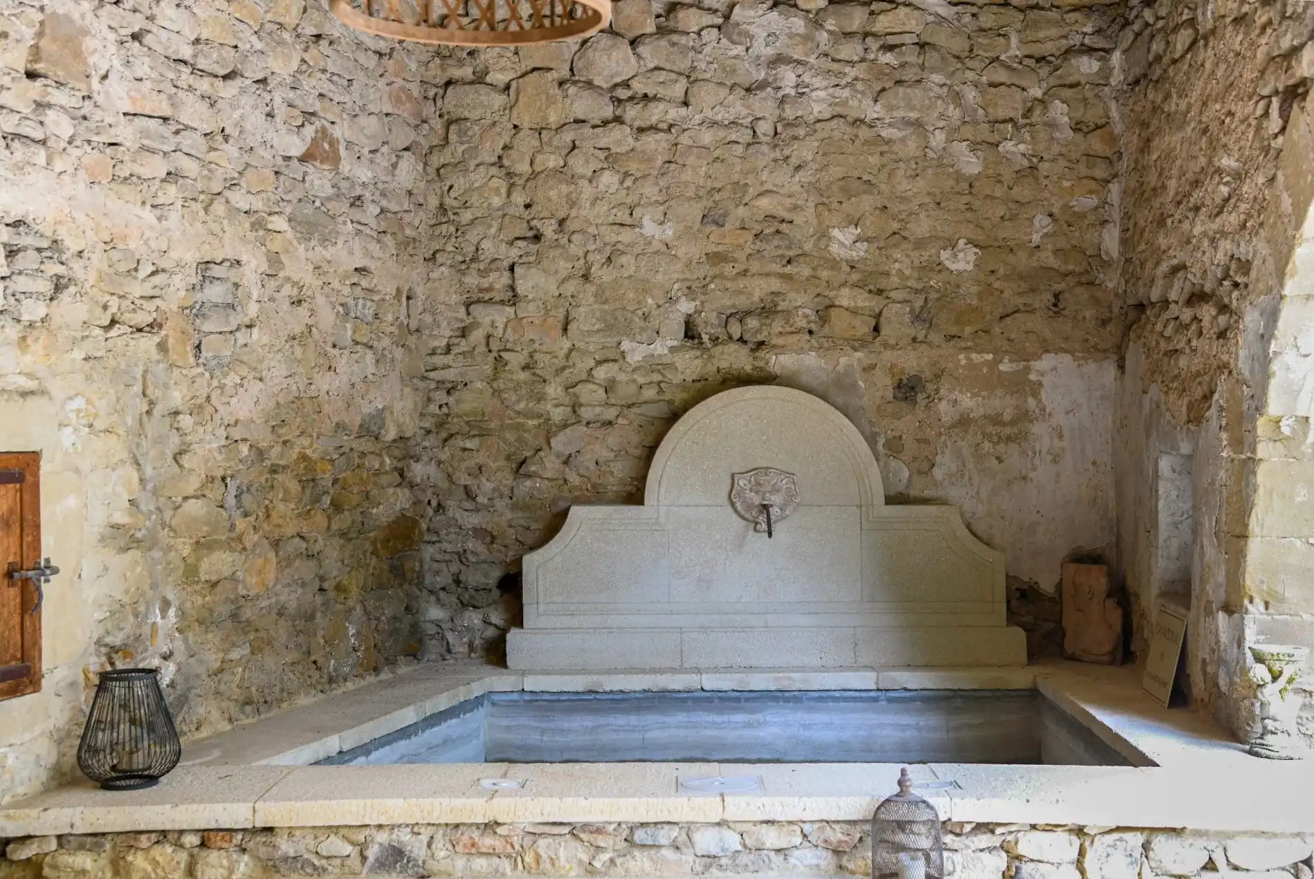 Fotos Casa de vila com abóbadas, pátio e jardim voltado a sul perto de Uzès
