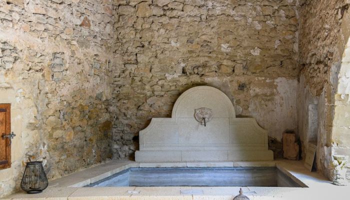  Uzès 1