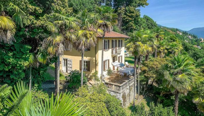 Villa histórica à venda 28824 Oggebbio, Piemonte,  Itália