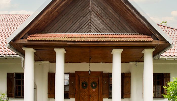 Palácio à venda Lusina, Pequena Polónia