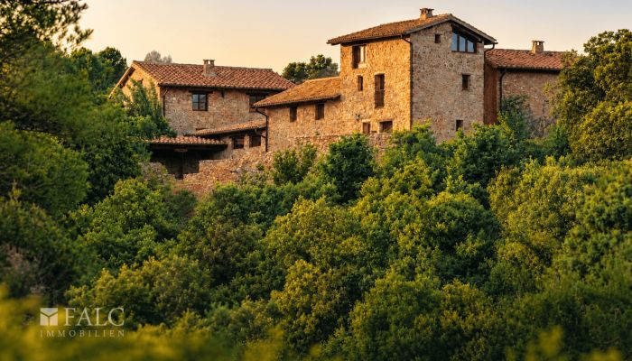 Aldeia em Aragão com 4 casas de pedra restauradas e 5 ha de terreno natural perto de San Agustín