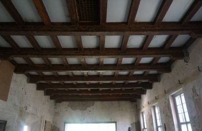 Villa histórica à venda Kętrzyn, Warminsko-mazurskie, Teto