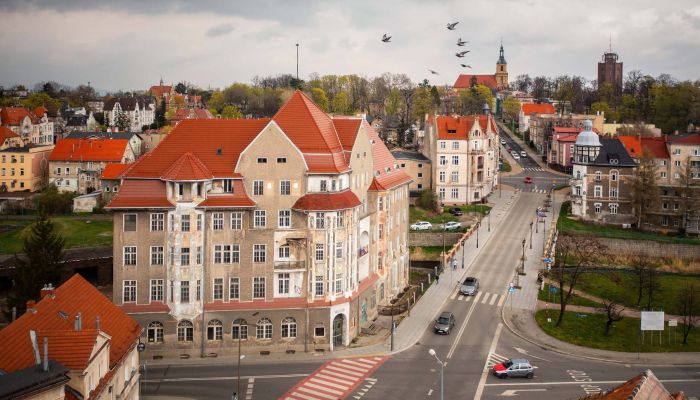 Antigo Hotel Kaiserhof em Dzierżoniów, Baixa Silésia